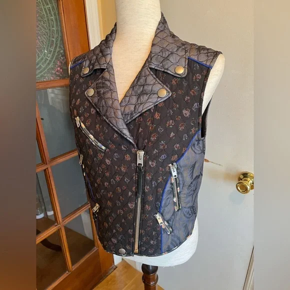 *SOLD*Coach Floral Silk Quilted Zip-Up Vest - Picture 3 of 10